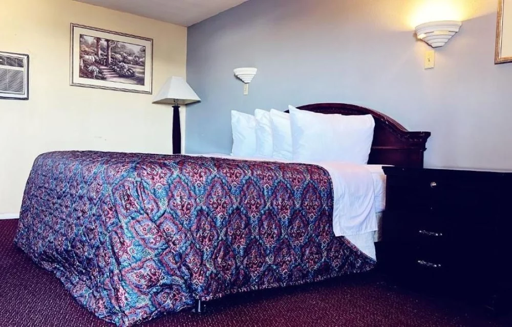 Travelors Lodge Motel & RV Park