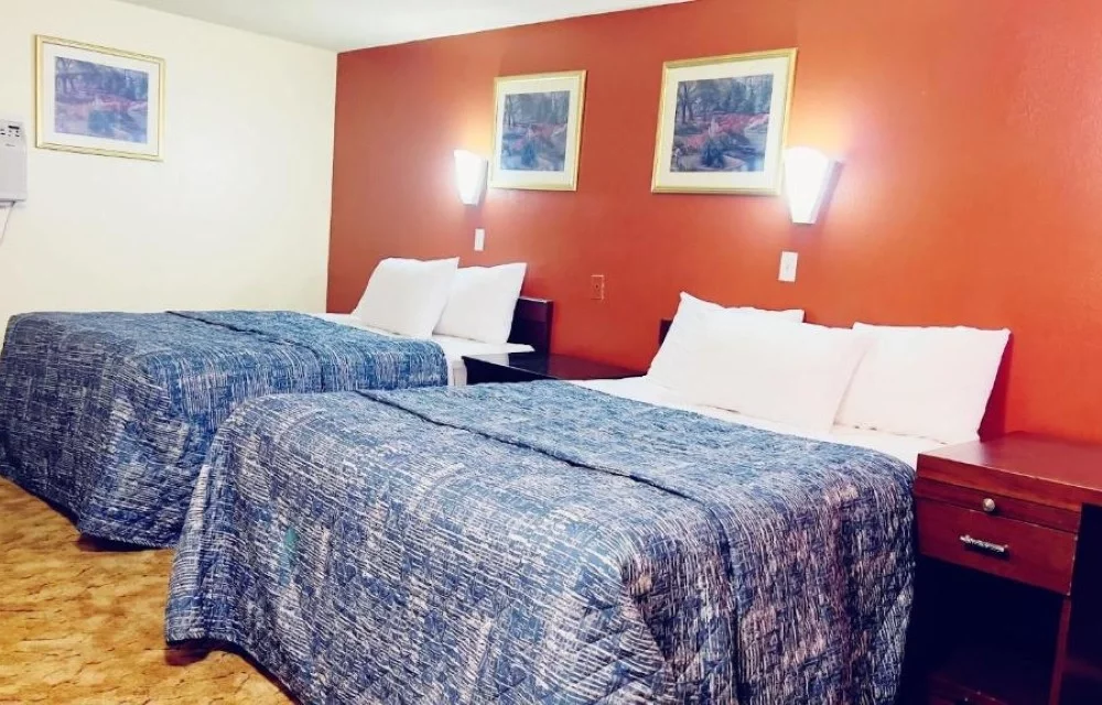 Travelors Lodge Motel & RV Park